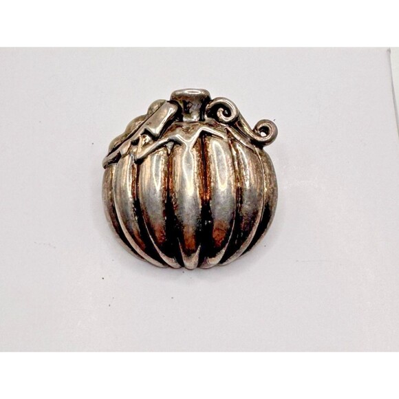 Vintage Metal Pumpkin Brooch Pin – 1.5” Fall Jewelry Antiqued Silver Finish - Picture 2 of 6